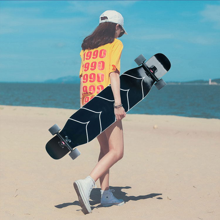 Melipat 4 roda skateboard cerdas